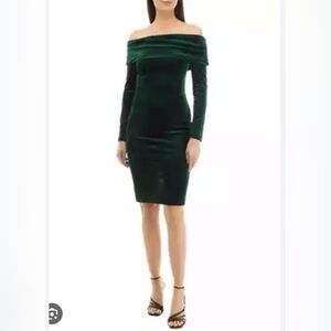Tres bien Elegant Off-Shoulder Green Velvet Dress long sleeve size large